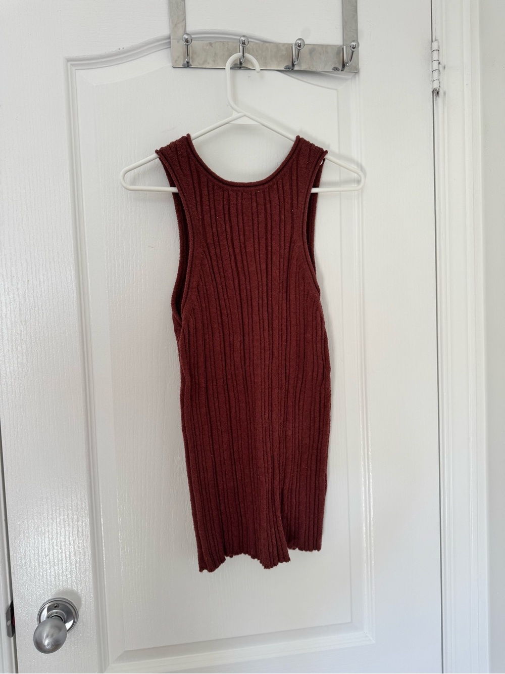 Sleeveless Ribbed Knit top
